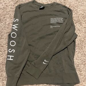 Nike Men's Dark Green Crewneck Sweater